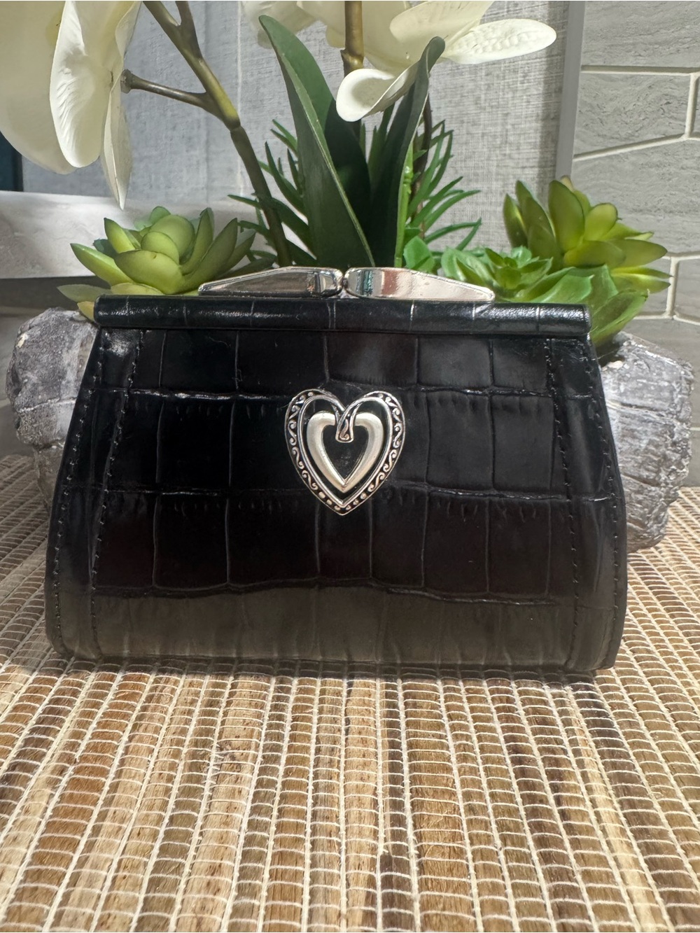 Like NEW Brighton Black Croc-Embossed Heart Silver Tone Clasp Small Purse